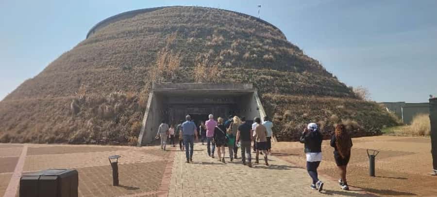 From Johannesburg: Cradle of Humankind Private Half-Day Tour - Maropeng: the clearest introduction to human evolution