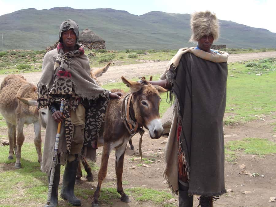 From Underberg: Sani Pass Day Tour - The Maloti-Drakensberg views begin early