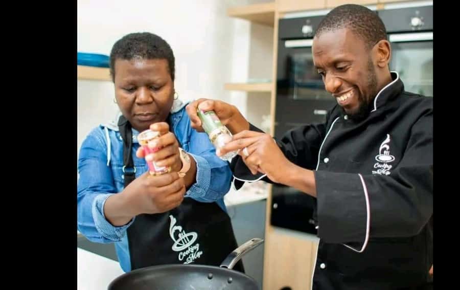 GQ: City Walking Tour & African Cuisine Cooking Class - Campanile Memorial and Algoa Bay views