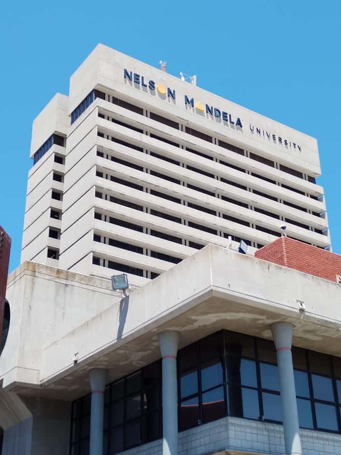 Gqeberha: City Highlights Car and Walking Tour - The Campanile, stadium, and extra entrance fees