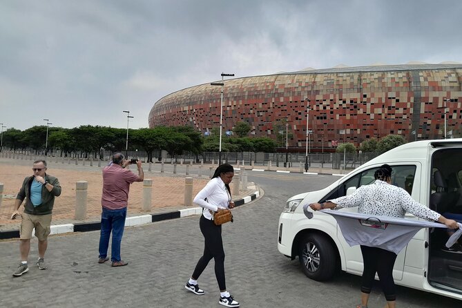 Half Day Johannesurg and Soweto Guided Tour - Houghton Estate and the View from Munro Drive