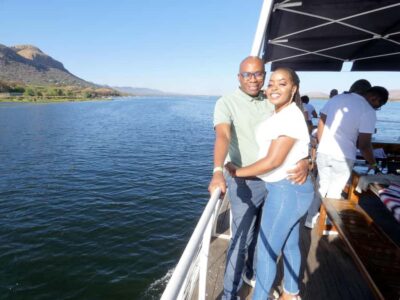 Hartbeespoort Dam: 1 Hour Cruise & Sunday Buffet Lunch