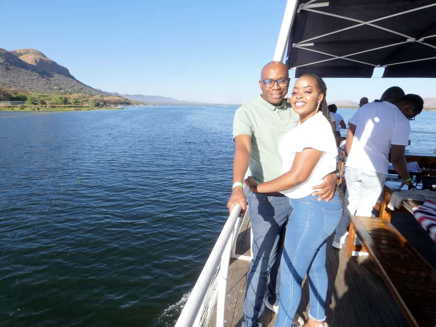 Hartbeespoort Dam: 1 Hour Cruise & Sunday Buffet Lunch - Starting at Harties Boat Company in Kosmos
