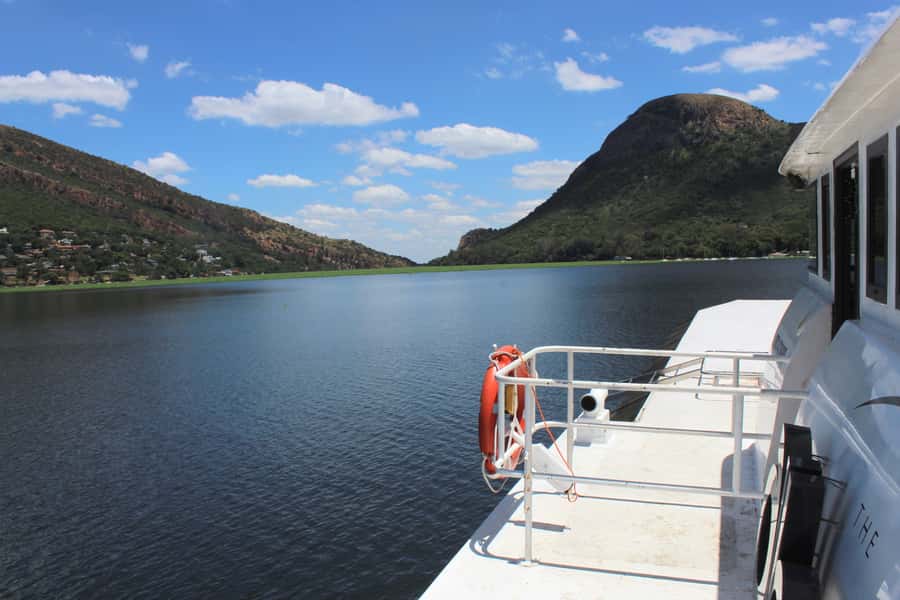 Hartbeespoort Dam: The Luxury Alba Boat Cruise with Food - From De Rust to Hartbeespoort’s Open Water