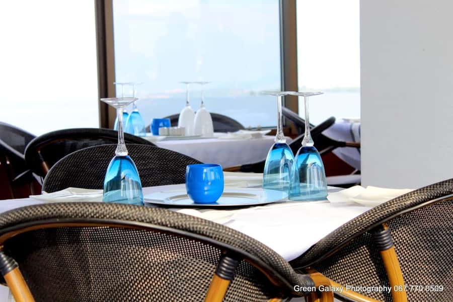 Hartbeespoort Dam: The Luxury Alba Boat Cruise with Food - Service, Music, and the Feel of a Celebration