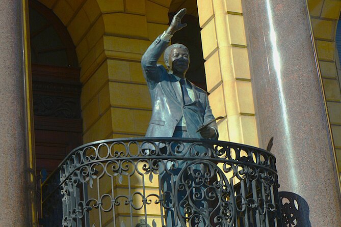 Heritage City Highlights: A Half-Day Cultural Journey - Signal Hill: a scenic finish