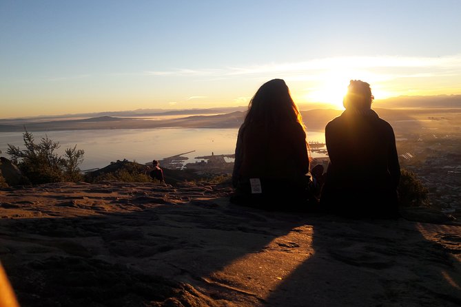Hiking Lion's Head for sunrise, coffee & hotel Pick-up & Drop off - Returning to the car park in about 45 minutes