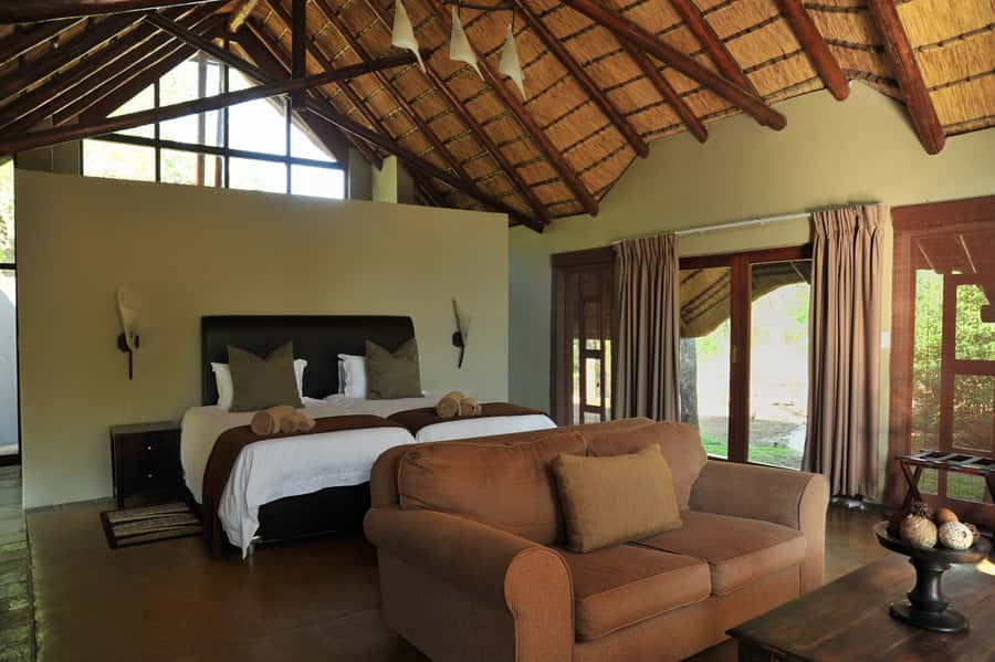 Johannesburg: 2-Day 4-Star Pilanesberg Safari - Midday at the 4-star lodge
