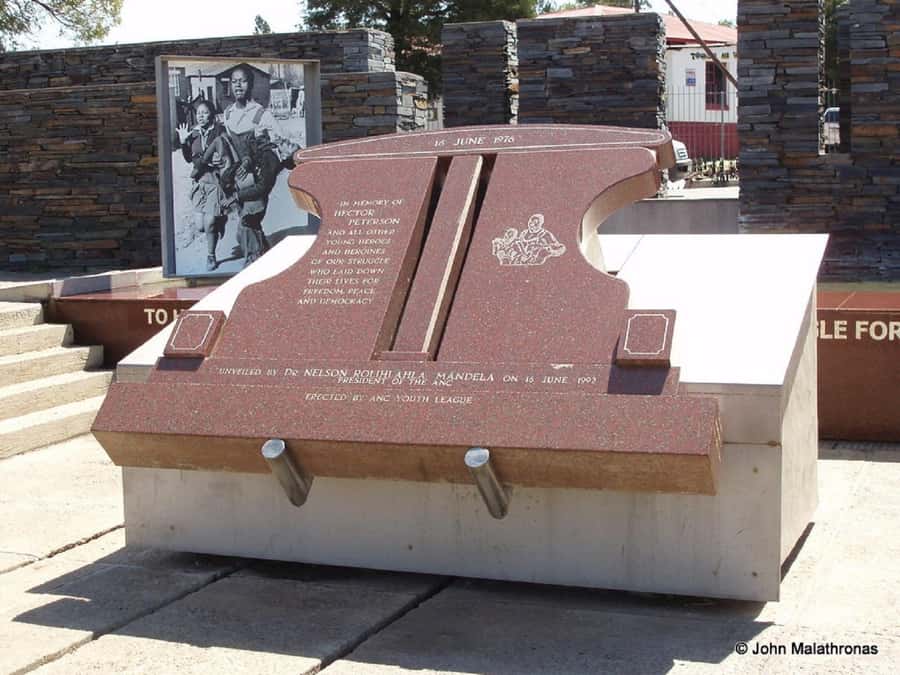 Johannesburg and Soweto: Half-Day Tour - The cooling towers and Soweto’s changing image