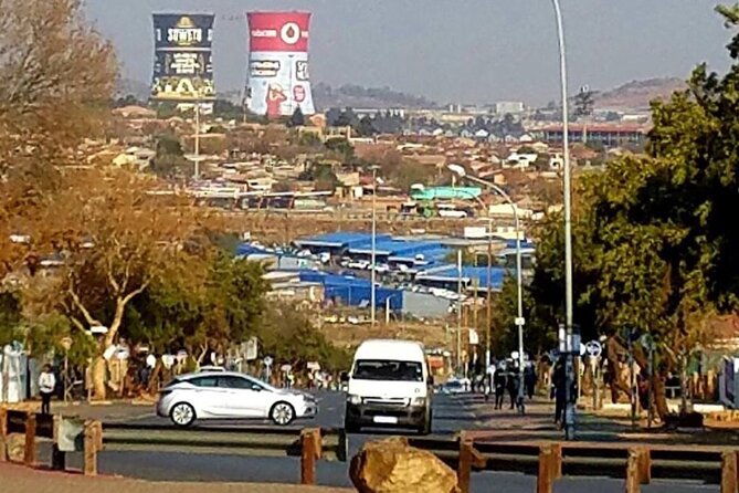 Johannesburg and Soweto Private Guided Tour with Shebeen Lunch. - What this private day in Johannesburg covers