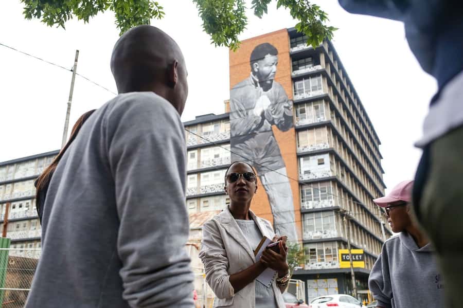Johannesburg: City of Gold Walking Tour - Starting with cappuccino in Maboneng