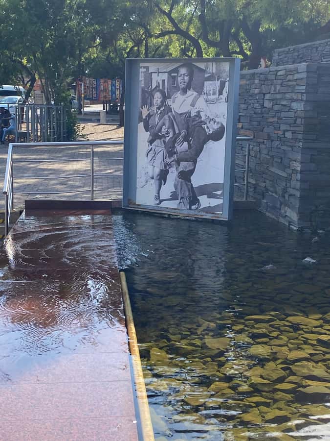 Johannesburg: Full-Day Tour with Soweto and Apartheid Museum - Guides Are the Main Strength