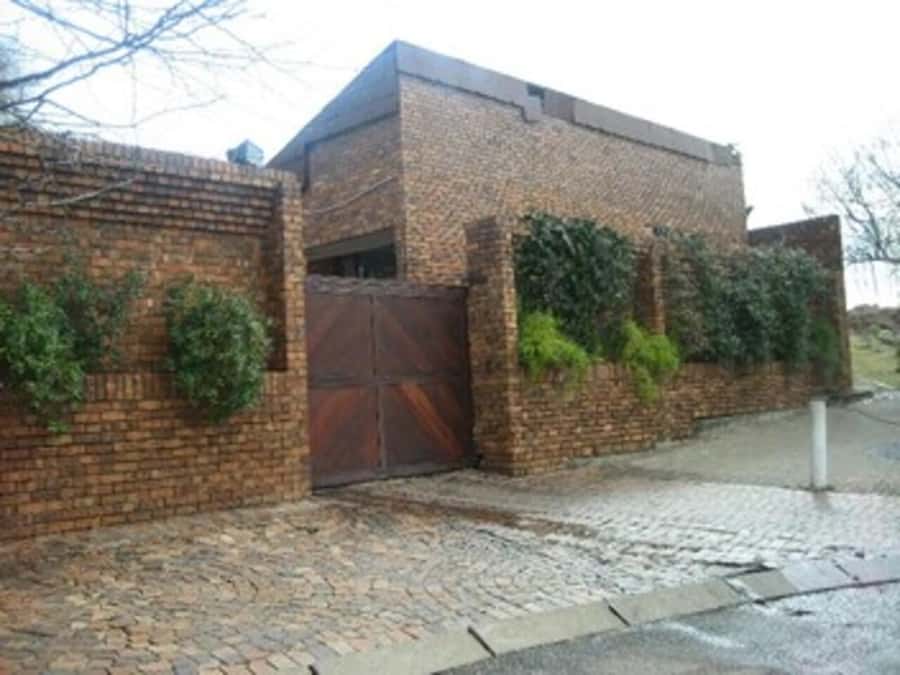 Johannesburg: Half-Day Soweto Tour with a Local Guide - Vilakazi Street and the Mandela House exterior