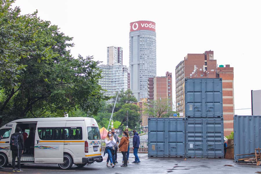 Johannesburg: Hillbrow Walking Tour Including Ponte building - What lunch and the welcome drink add