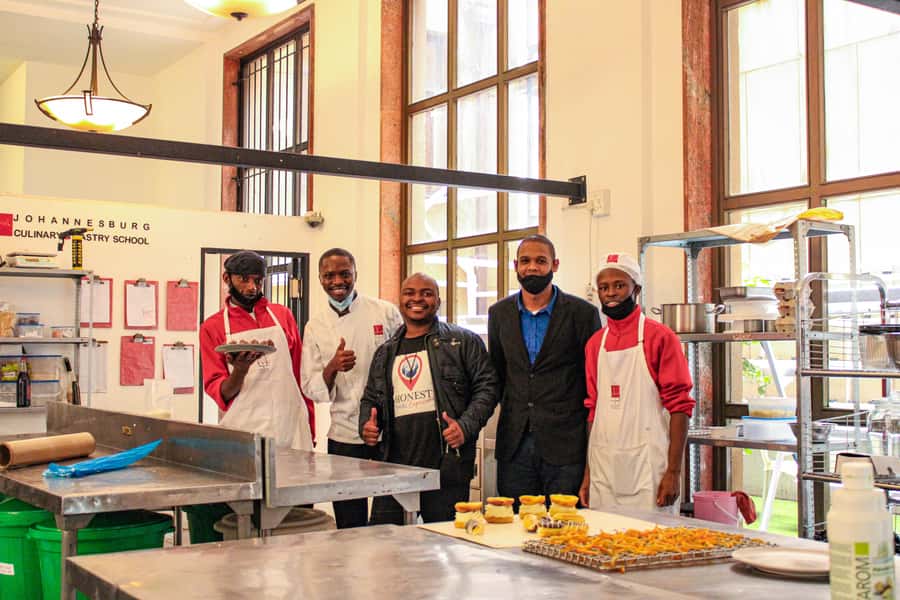 Johannesburg: Local Food Tasting Guided Walking Tour - Yeoville: a more migration-focused walk