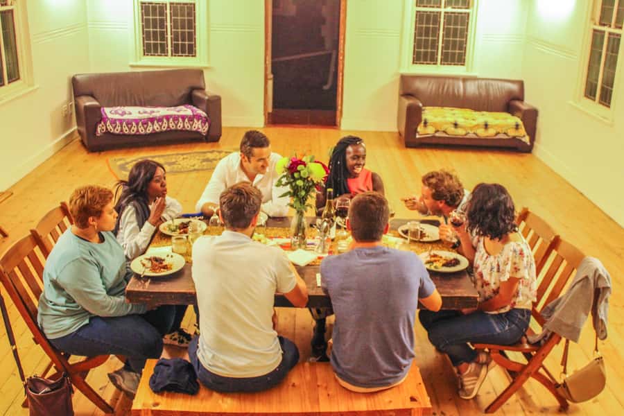 Johannesburg: Pan-African Cooking & Dinning Experience - Welcome drinks and a local home kitchen