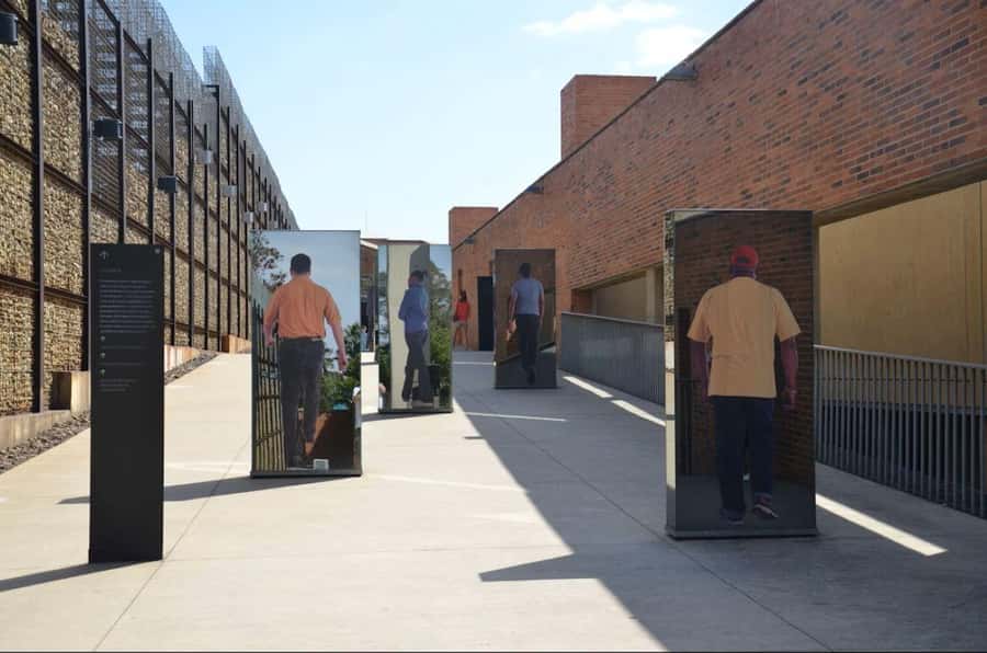 Johannesburg: Private Walking Tour with a Local - How the guide quality shapes the day