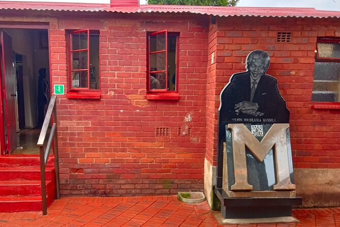 Johannesburg,Soweto & Apartheid museum tour - Constitution Hill and the Constitutional Court