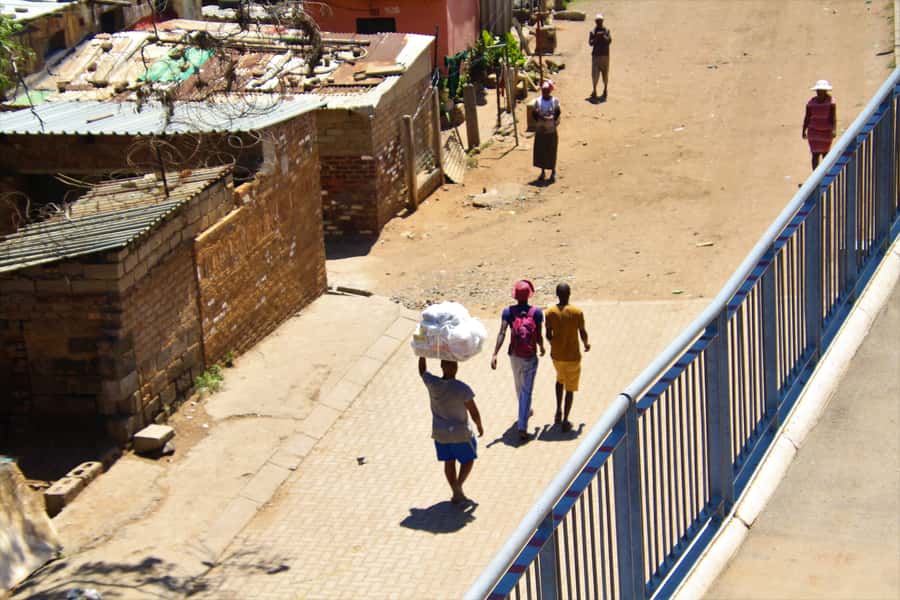 Johannesburg: Soweto Apartheid & Township Tour with Lunch - Traditional lunch at Restaurant Vilakazi