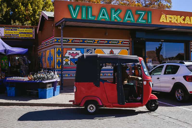 Johannesburg: Soweto Tour by Tuk Tuk - Soweto Towers and Regina Mundi Catholic Church