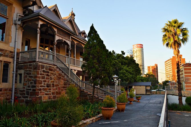 Johannesburg (Sunset & Dinning & Rooftop) Hopping Experience - The guiding style is a major part of the value