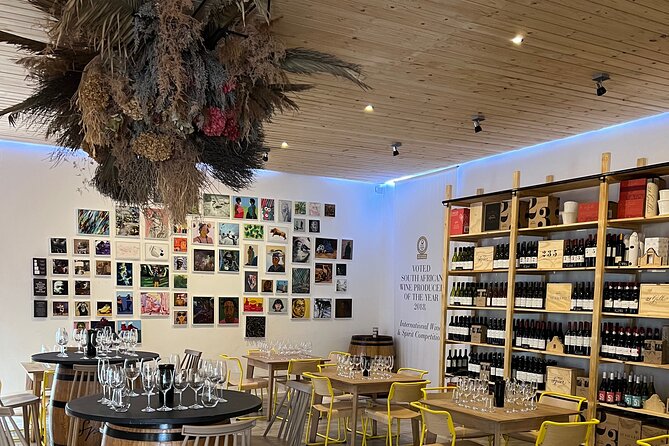 Johannesburg: Wine Tasting and Cableway Half Day Tour - Wine, cheese, and a Cape-style setting