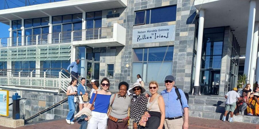 Kirstenbosch Garden, Bo-Kaap-Penguins & Cape Peninsula Tour - Chapman’s Peak Drive and Hout Bay seals