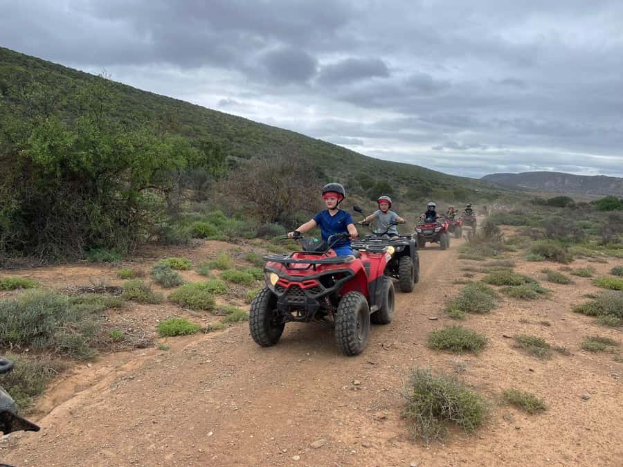 KLEIN KAROO at Oudtshoorn QUAD BIKE FUN RIDE - Handling the bends, trees, and rough sections