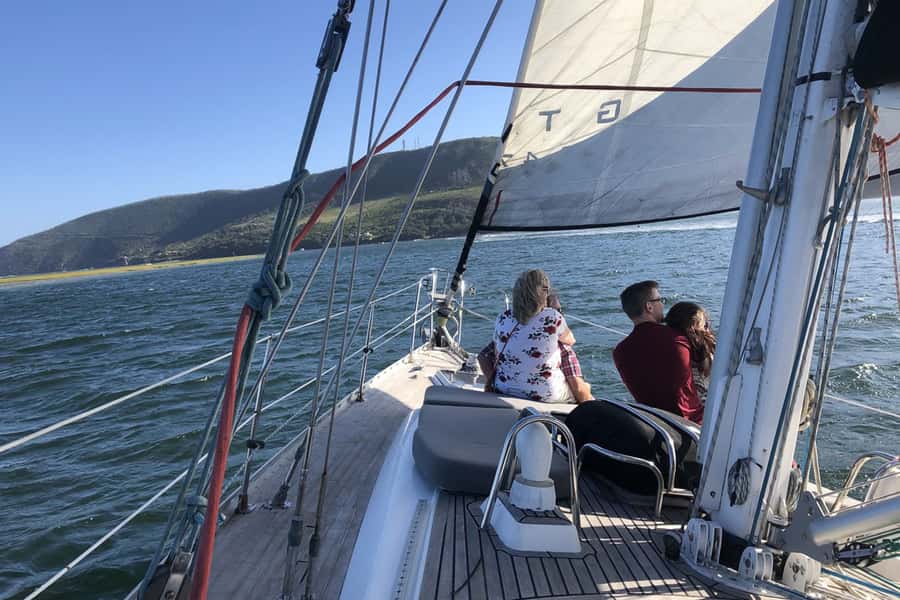 Knysna: 1.5-Hour Sailing Experience - Drinks, comfort, and the simple sailing style