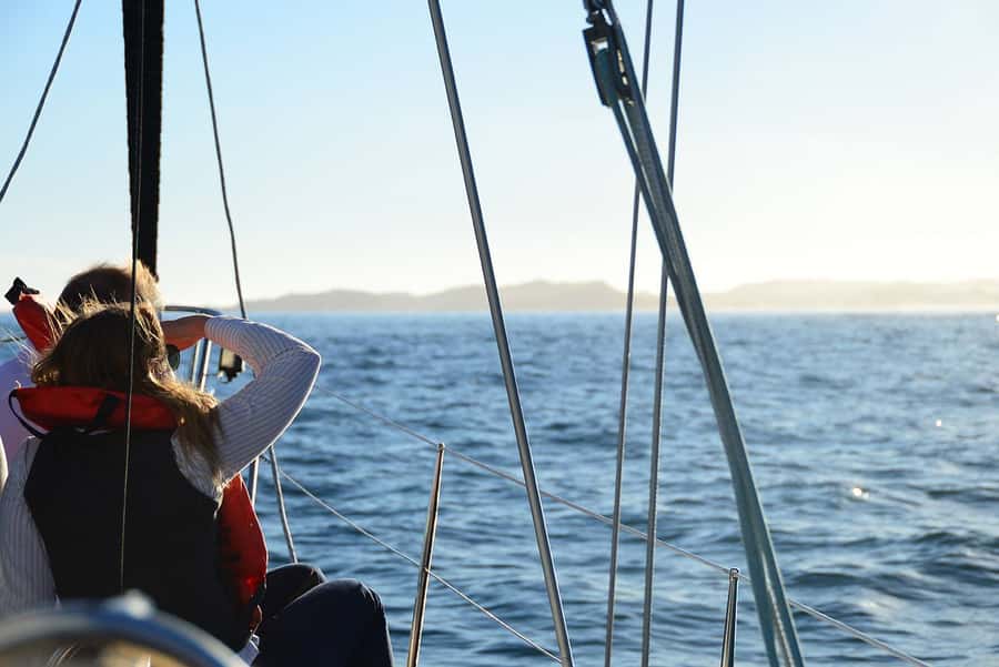 Knysna: 2.5-Hour Day Sail & Lunch Charter - Crossing the Knysna estuary