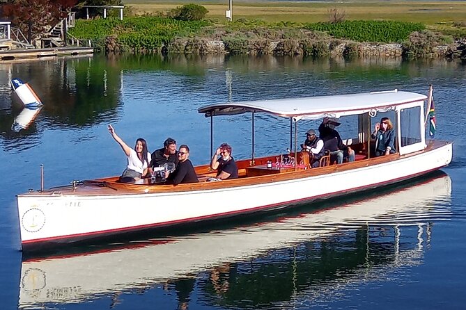 Knysna Boat Cruise aboard Coquette - Why an old mahogany boat changes the trip