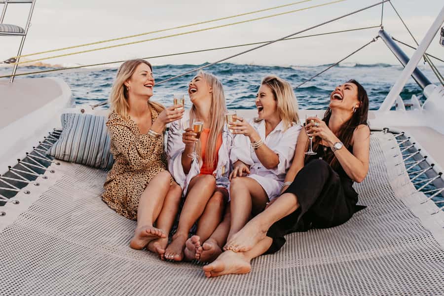 Knysna: Luxury Catamaran Marine Adventure Tour - Approaching the Iconic Knysna Heads
