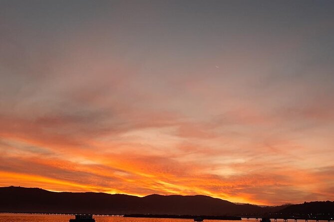 Knysna Sunset Cruise - Finding the best sunset views from the lagoon