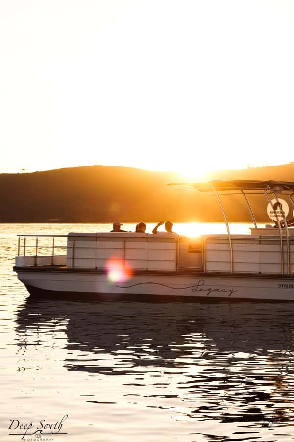 Knysna: Wine & Oyster Luxury Lounger Sunset Cruise - Meeting at Thesen Island and settling aboard