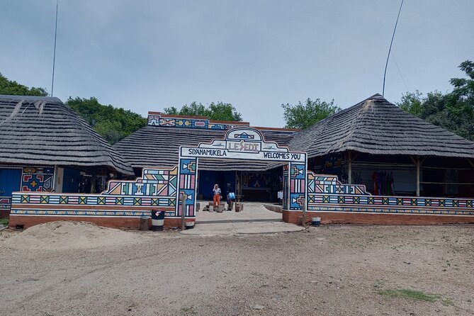 Lesedi Cultural Village & cradle of Humankind Guided Tour - Who should book this day out?