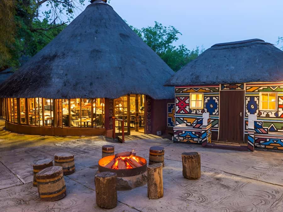 Lesedi Cultural Village with lunch or dinner cultural food - Shopping and supporting local craftwork