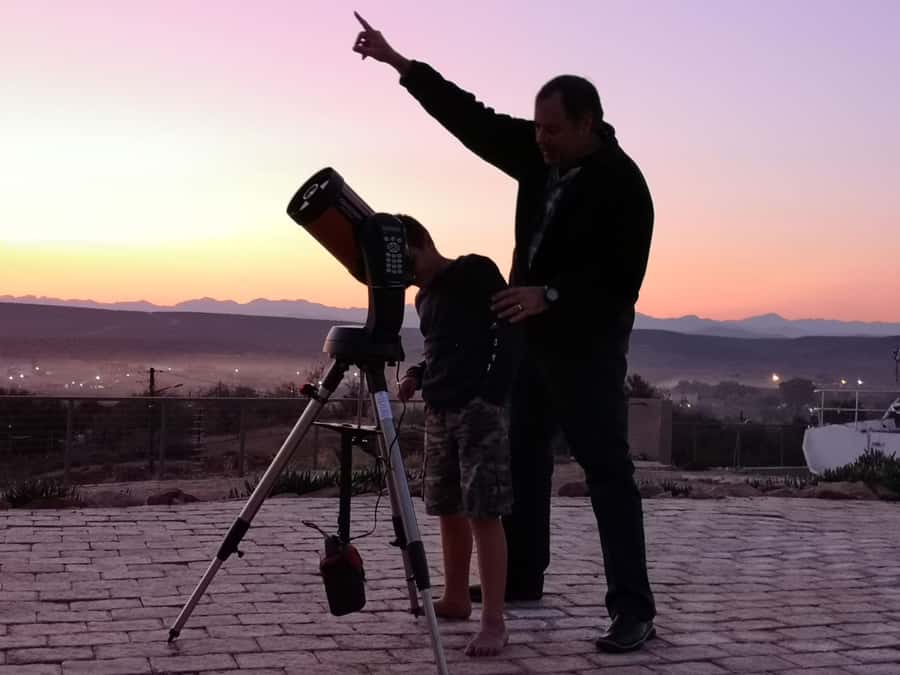 Oudtshoorn: Celestial Stargazing with Telescope and Guide - Meeting your guide in Oudtshoorn