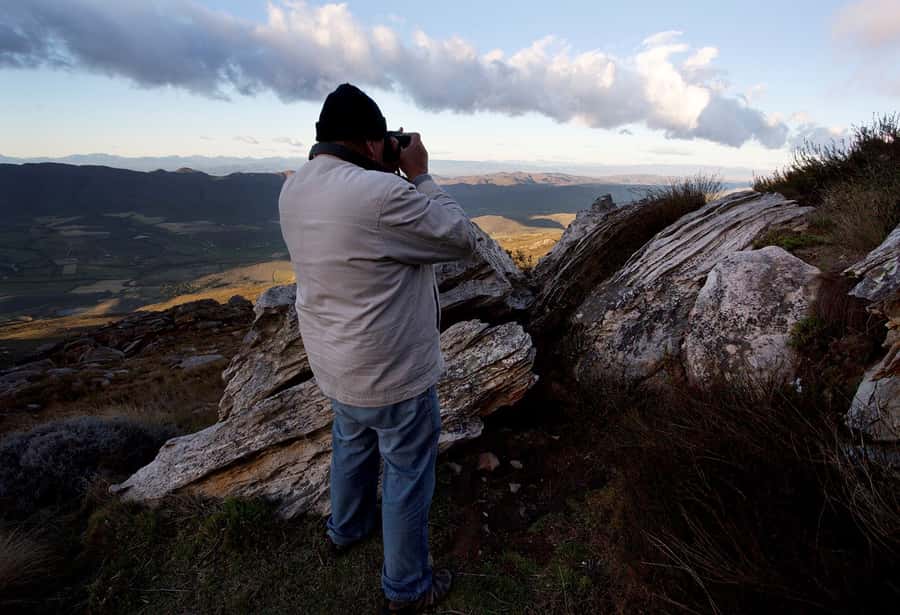 Oudtshoorn: Swartberg Mountain Pass Tour with Country Lunch - Guides can make or break the outing
