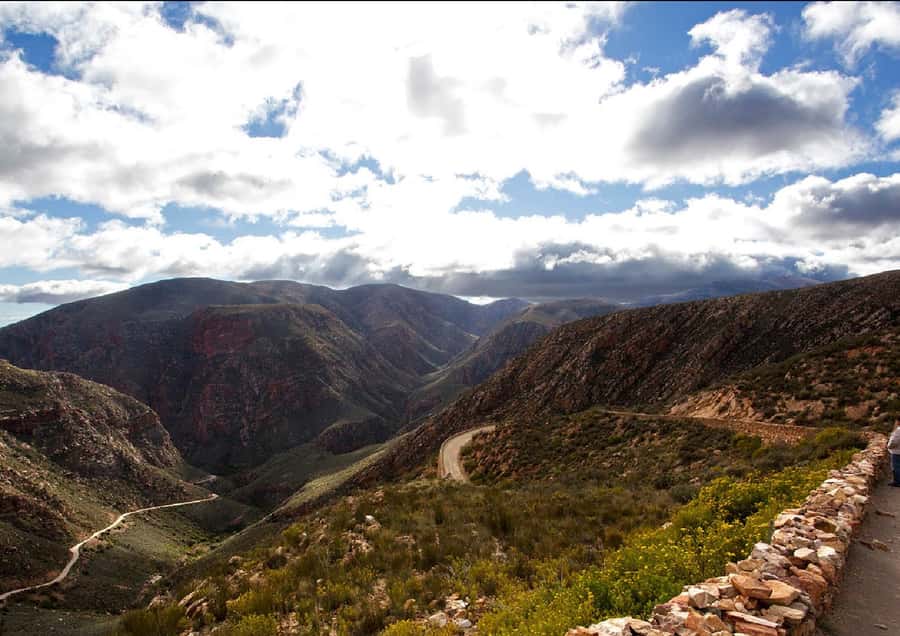 Oudtshoorn: Swartberg Mountain Pass Tour with Country Lunch - Climbing to 1,585 metres above the Karoo