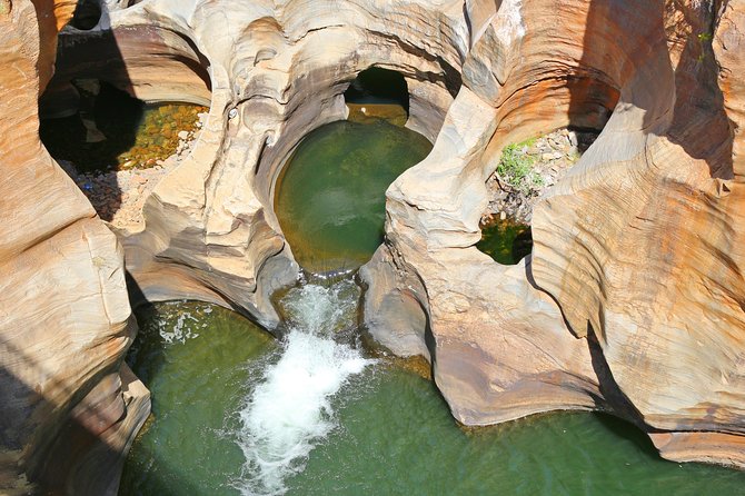Panorama Route Tours - The drive in an air-conditioned minibus or SUV
