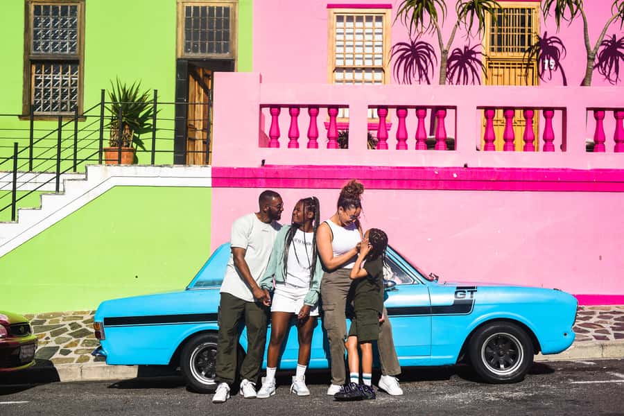 Photoshoot Session: Cape Town Bo-Kaap! - Following the photographer through Bo-Kaap