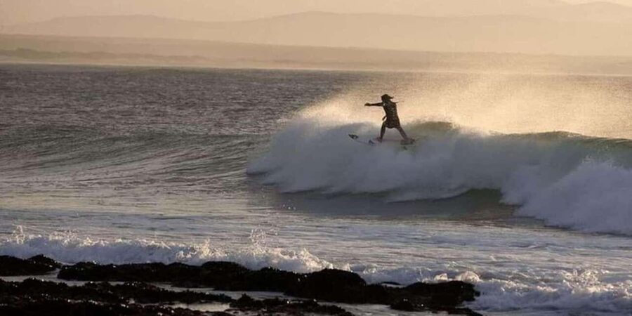 Plettenberg Bay: 2-Hour Surf Lesson - Moving into the waves