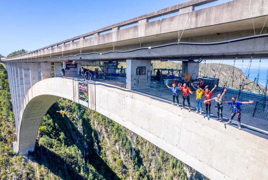 PLETTENBERG BAY: Bloukrans Bridge Skywalk Tour and HangOut - The museum explains more than just the jump