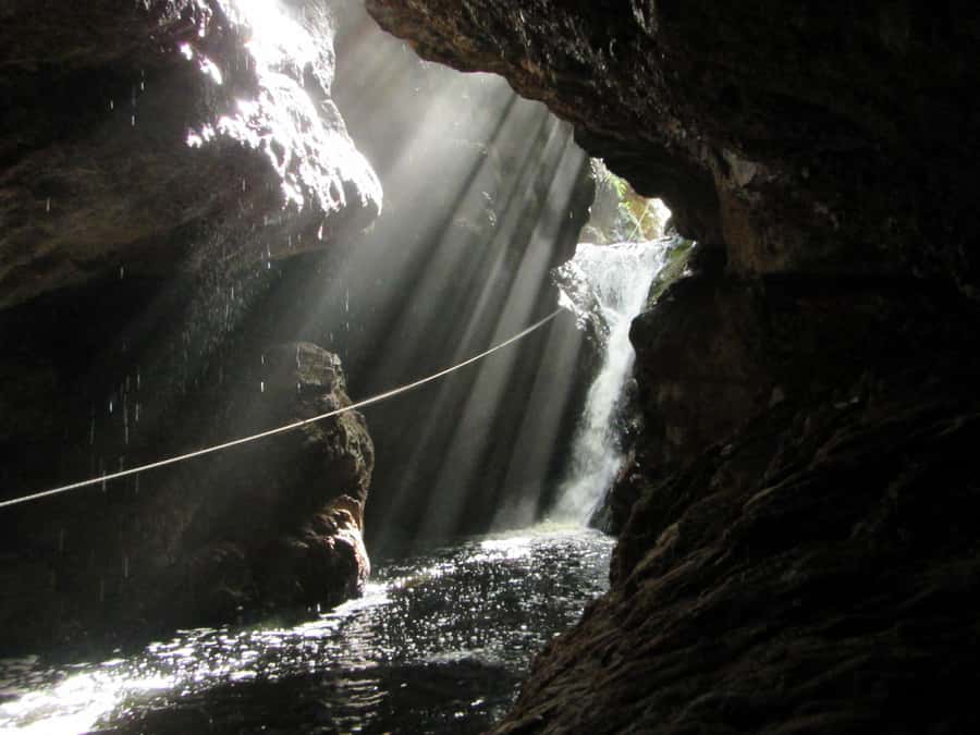 Plettenberg Bay: Canyoning Trip - Choosing your cliff jump