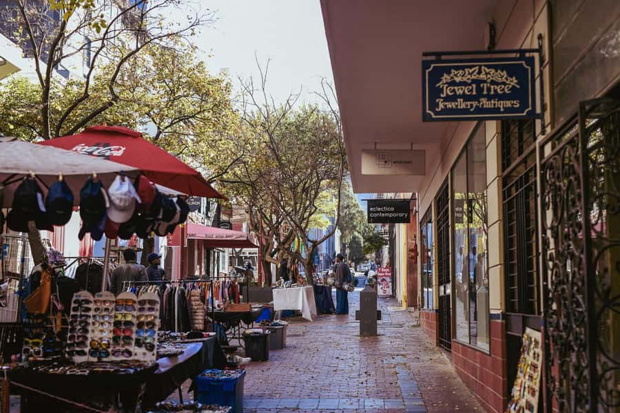 Pre-Booked: Robben Island, Bo-kaap & Table Mountain Tour - Who should book this Cape Town day tour?