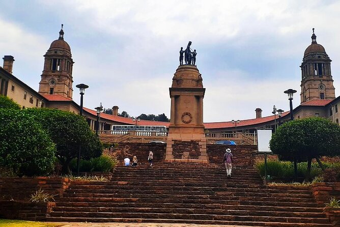 Pretoria City Tour - A glimpse of UNISA and Pretoria’s academic identity