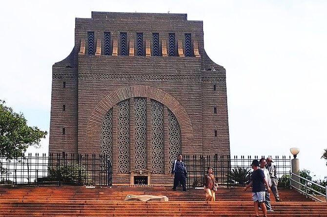 Pretoria City Tour - Fountains Valley and the first reserves