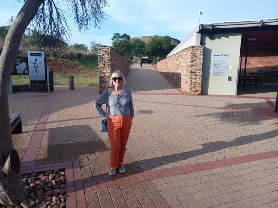 Pretoria/Sandton: Cradle of Humankind & Sterkfontein Caves - French and English options, plus small groups