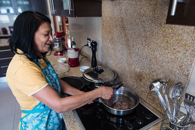 Private Cape Malay Cooking Class in Cape Town with a Local Family - Arriving in Grassy Park and meeting Lorette