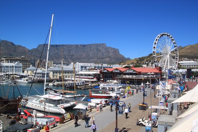 Private city tour in Cape Town with pickup - Greenmarket Square shows Cape Town in motion